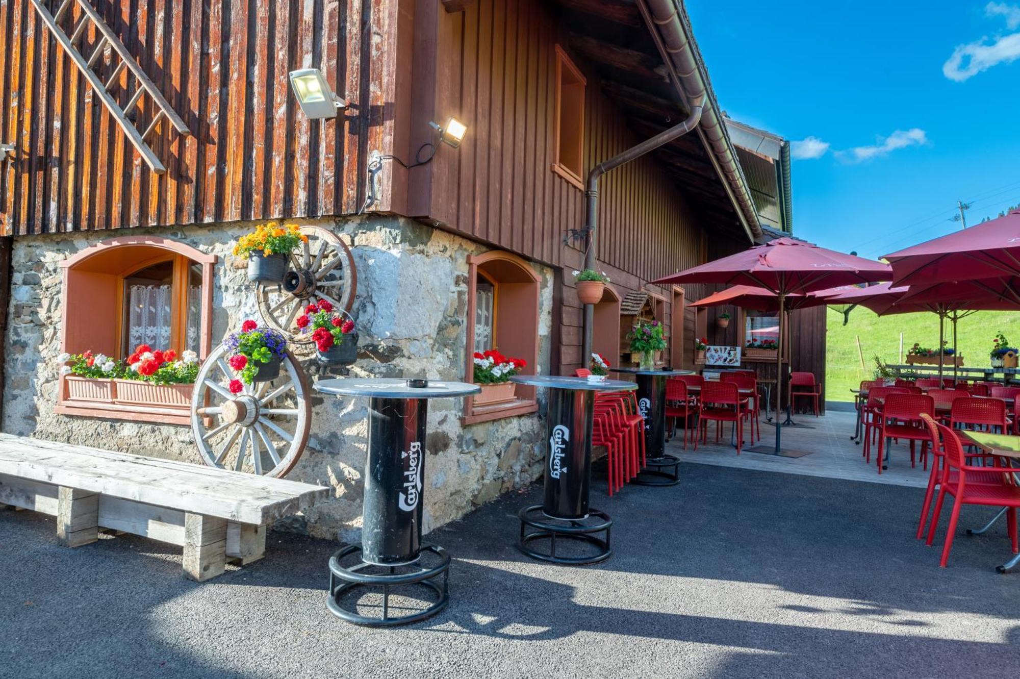 Hotel La Vieille Ferme Manigod Esterno foto