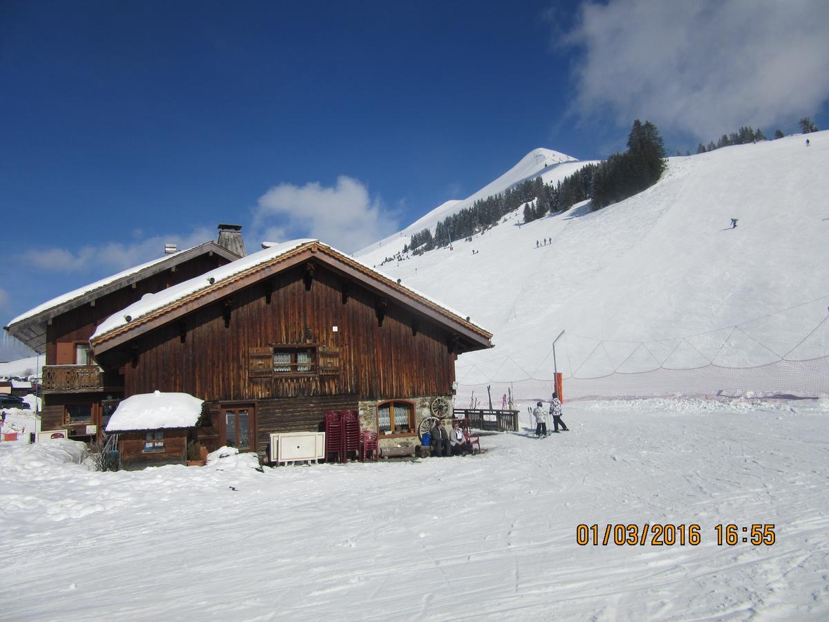 Hotel La Vieille Ferme Manigod Esterno foto